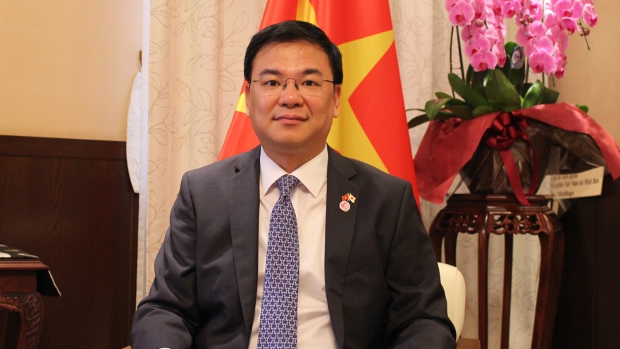 Đại sứ Việt Nam tại Nhật Bản trình quốc thư lên Nhà vua